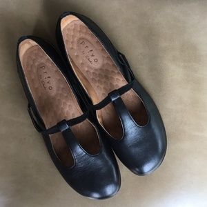 Black flats